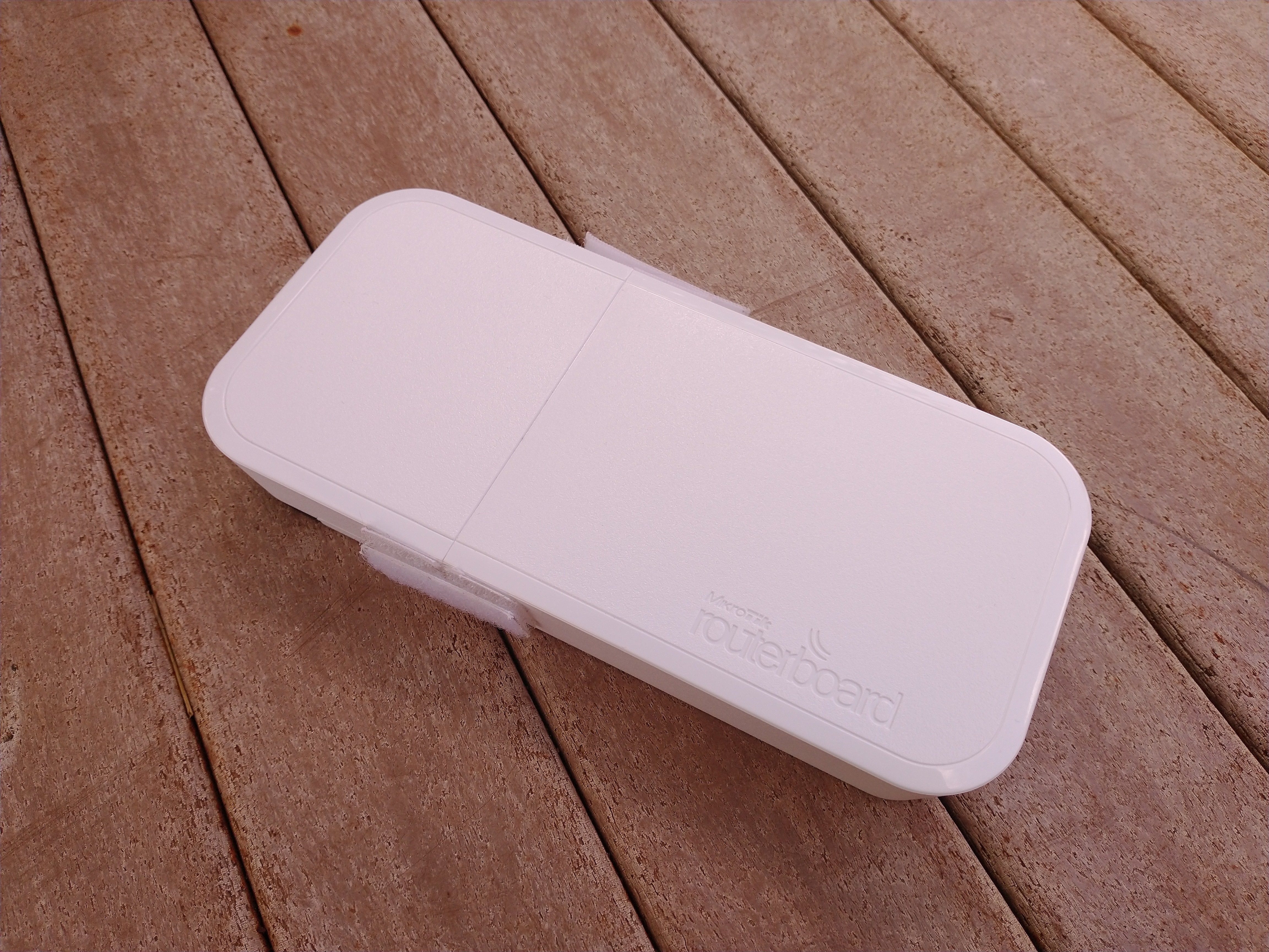 The front view of the wAP ac LTE6